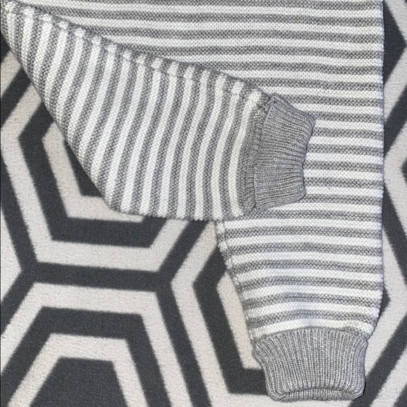 Gray stitched pants - Picture 3 of 4